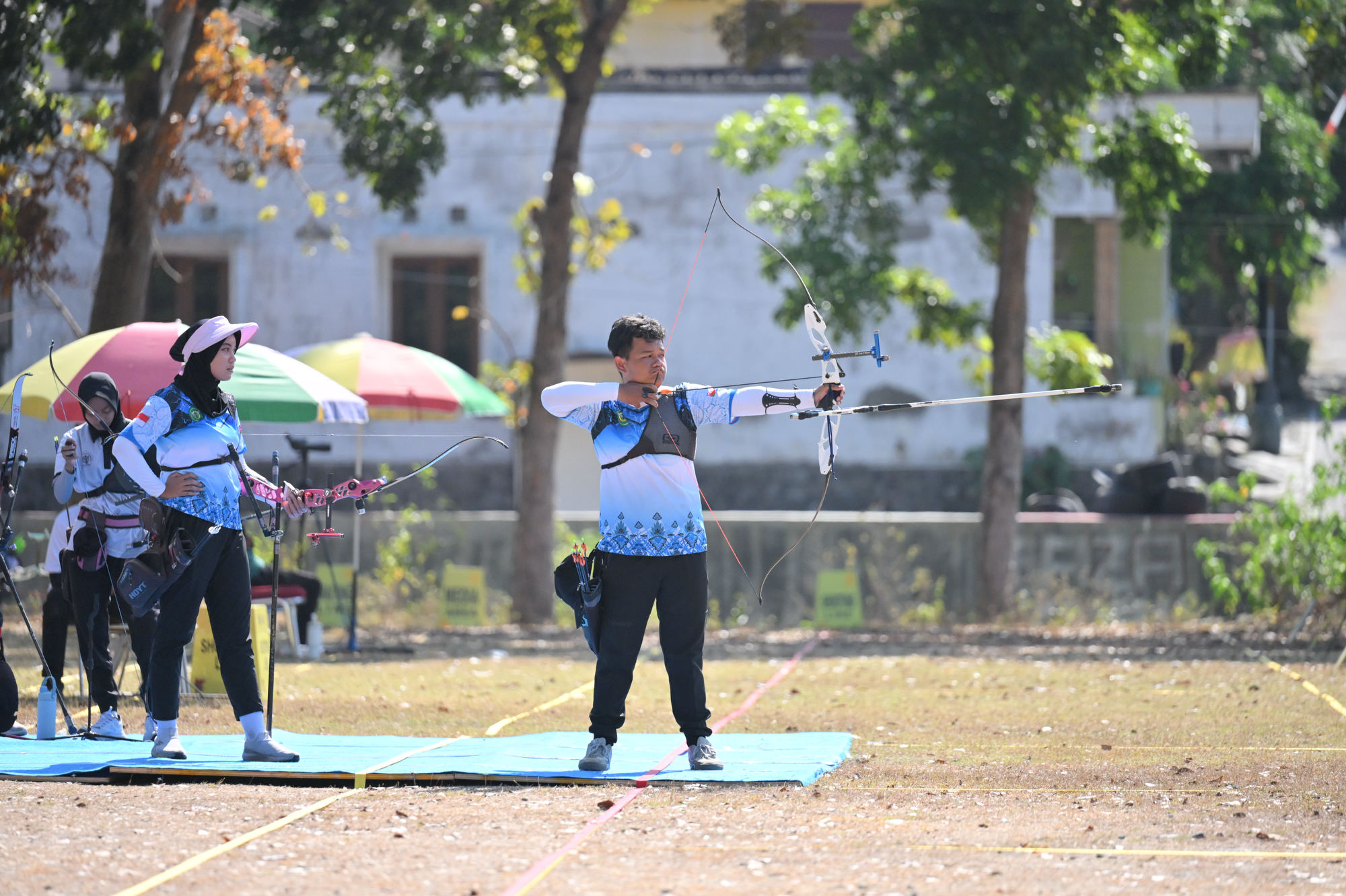 Kejuaraan bertajuk Para-meter Archery Indonesia Open 2026 yang  diikuti 65 peserta dari kategori disabilitas dan non disabilitas, berlangsung 8-9 Agustus 2026 di lapangan FKIP UNS Surakarta, Jawa Tengah. NPC INDONESIA/Bagas Ari